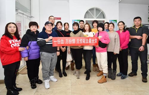 敬礼！向多次无偿献血的白衣天使们