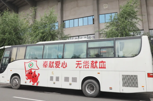 无偿献血显大爱 体育人传递满满正能量