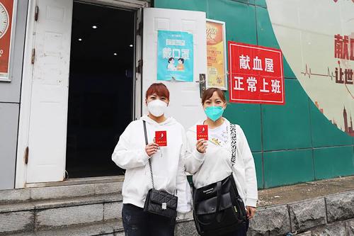 这一幕幕的温暖瞬间，值得我们点赞！