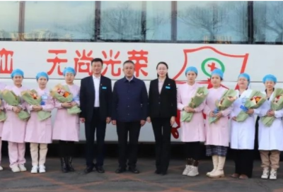 女神节丨鲜花送巾帼，情暖“半边天”！