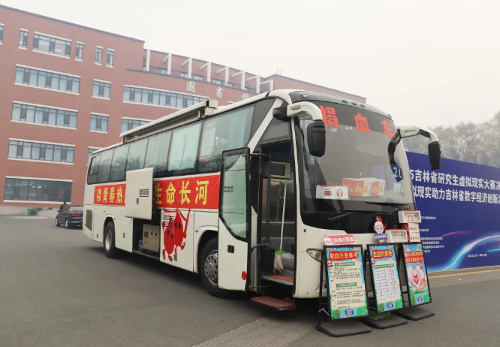 高校献血季丨长大热血赴约：每一滴血，都是生命的微光